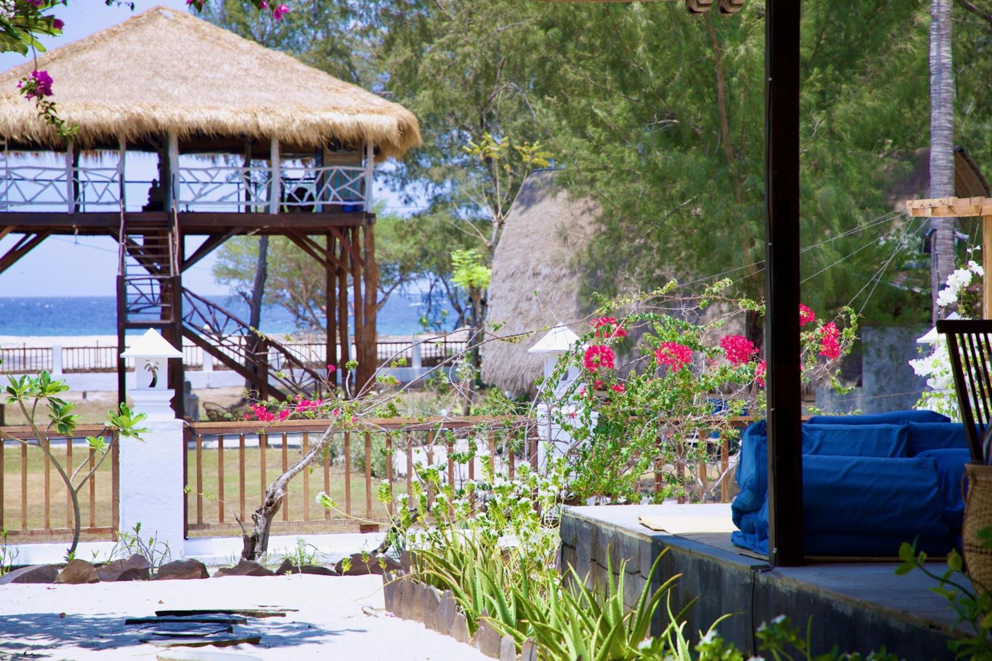 Villa Sunset Beach Gili Trawangan Buitenkant foto