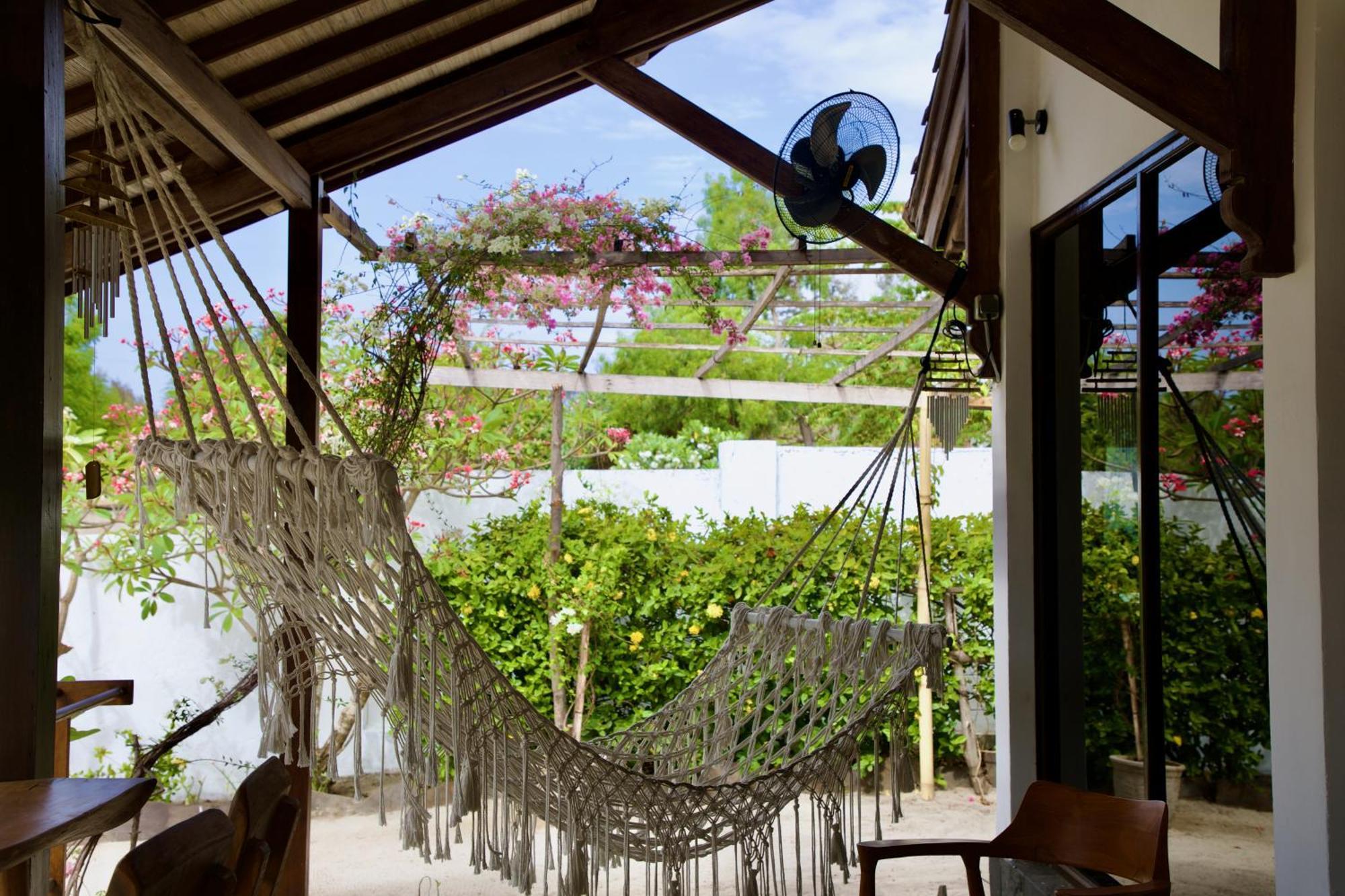 Villa Sunset Beach Gili Trawangan Buitenkant foto