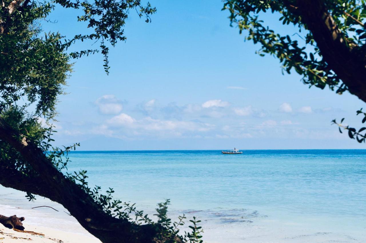 Villa Sunset Beach Gili Trawangan Buitenkant foto